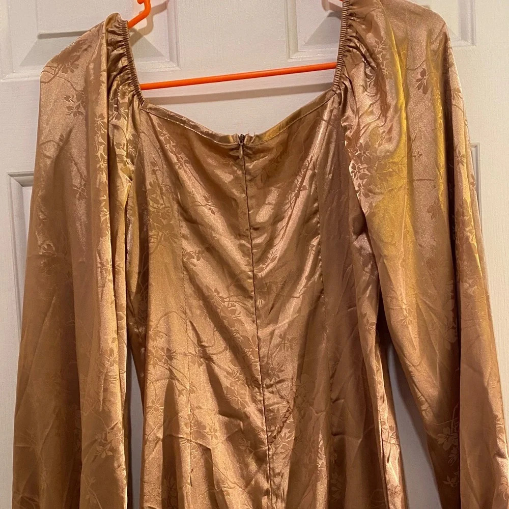 ❤️SHEIN Satin Brown Blouse with Lace Detail - Picture 6 of 8